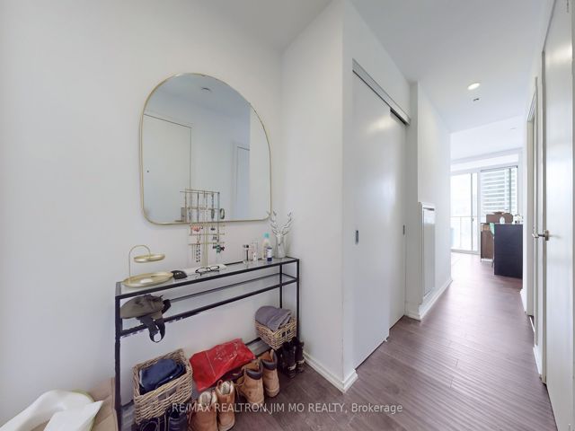 1402 - 75 St Nicholas St