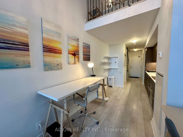 503 - 5 Hanna Ave
