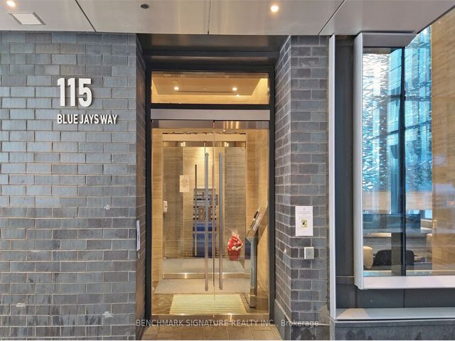 918 - 115 Blue Jays Way