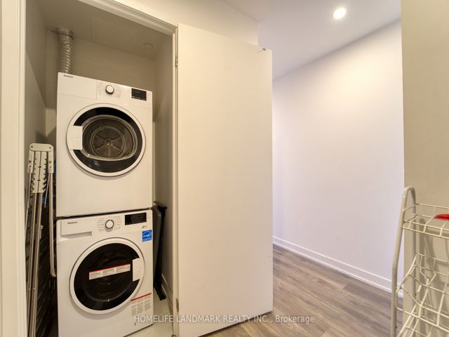 2808 - 15 Holmes Ave