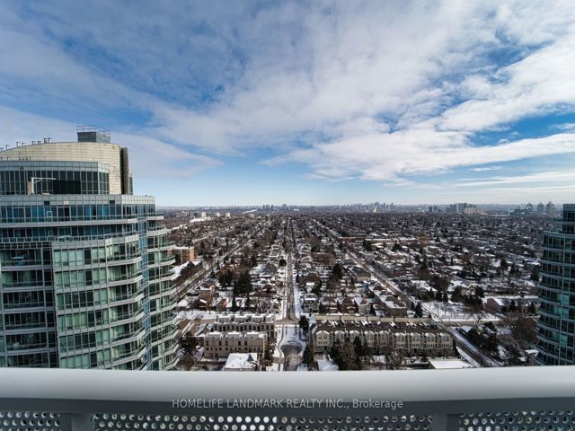 2808 - 15 Holmes Ave