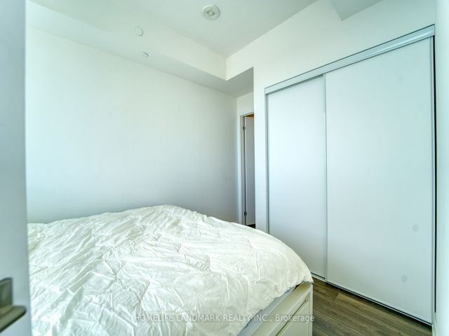 2808 - 15 Holmes Ave