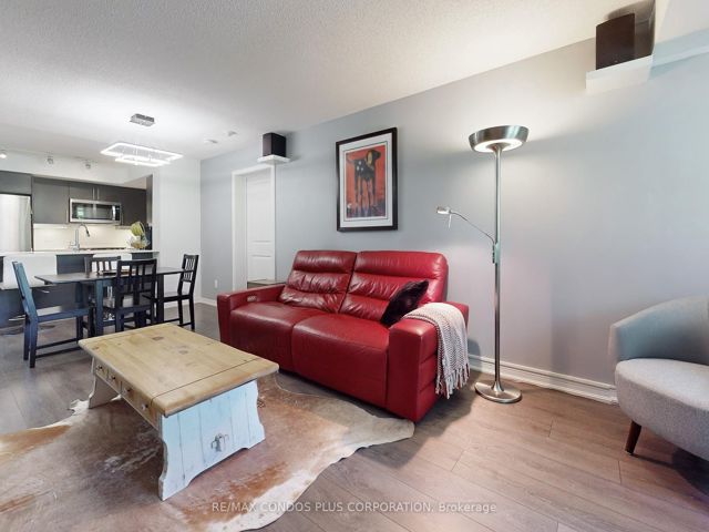 310 - 35 Bastion St