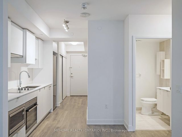 1201 - 195 Redpath Ave