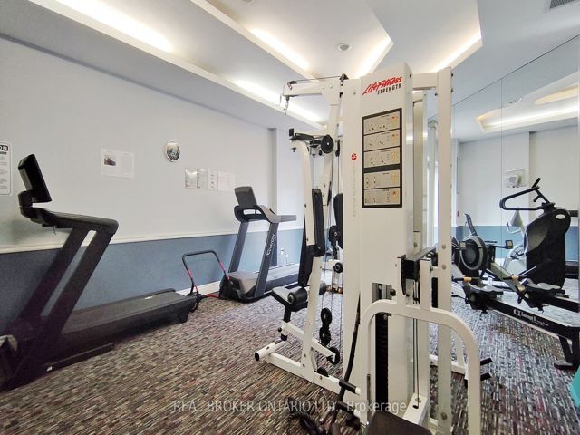 917 - 1700 Eglinton Ave E