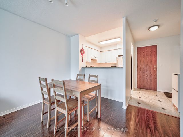 106 - 18 Pemberton Ave