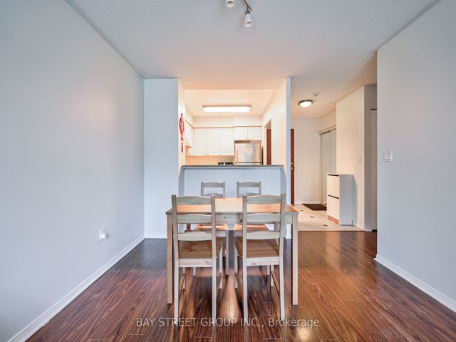 106 - 18 Pemberton Ave