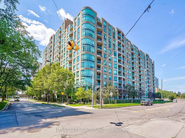106 - 18 Pemberton Ave