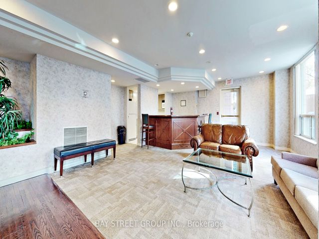 106 - 18 Pemberton Ave