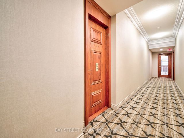 106 - 18 Pemberton Ave