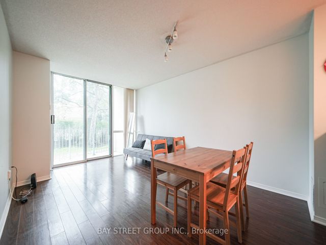 106 - 18 Pemberton Ave
