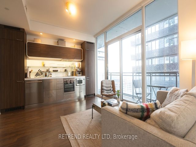 3311 - 45 Charles St E