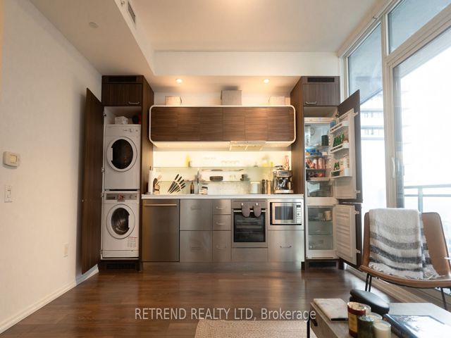 3311 - 45 Charles St E