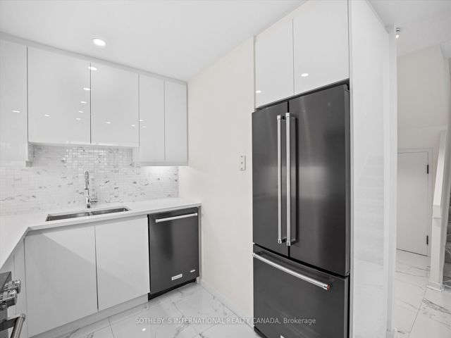 408 - 55A Avenue Rd