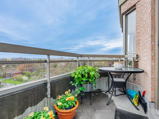 720 - 1700 Eglinton Ave E