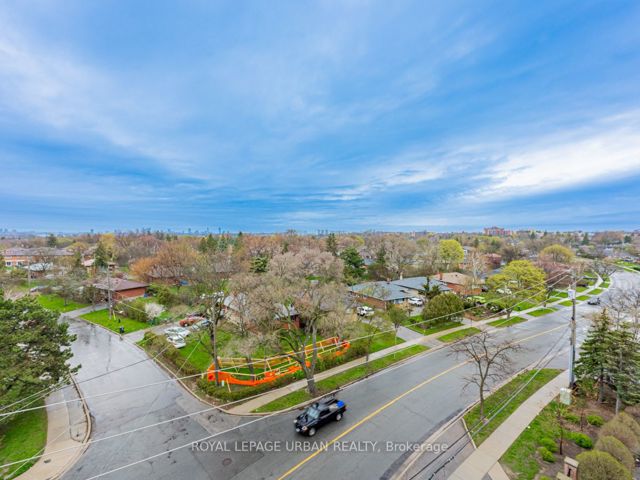 720 - 1700 Eglinton Ave E