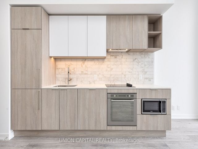 1007 - 2020 Bathurst St