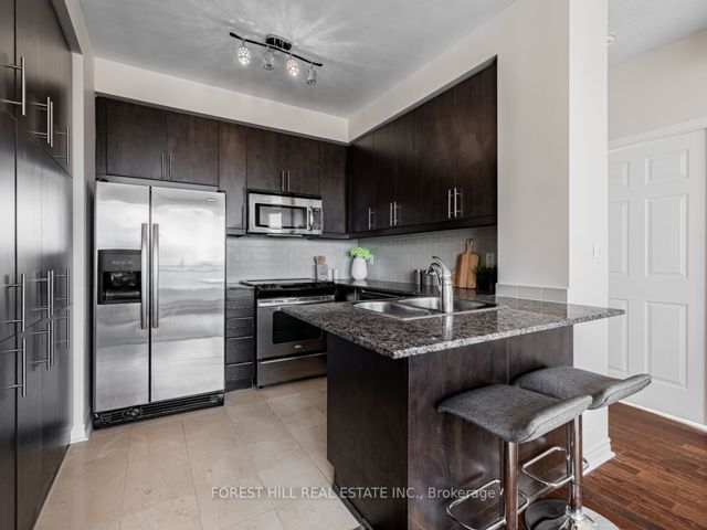 2510 - 18 Holmes Ave