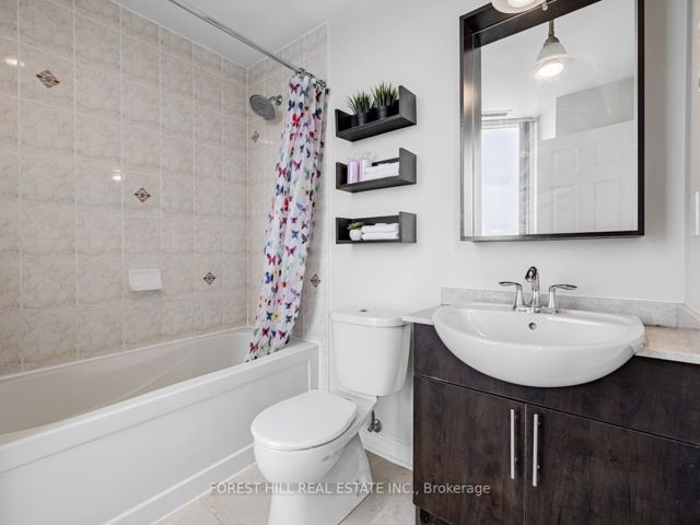 2510 - 18 Holmes Ave