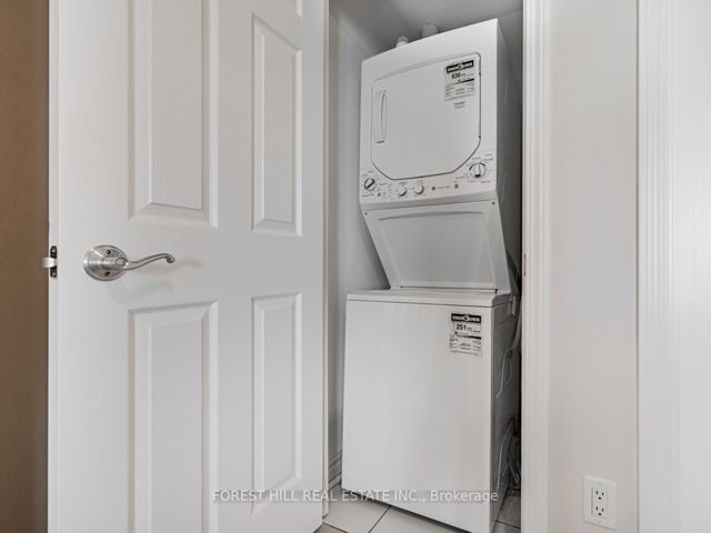 2510 - 18 Holmes Ave
