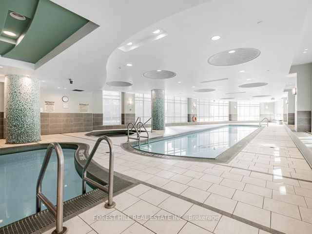 2510 - 18 Holmes Ave