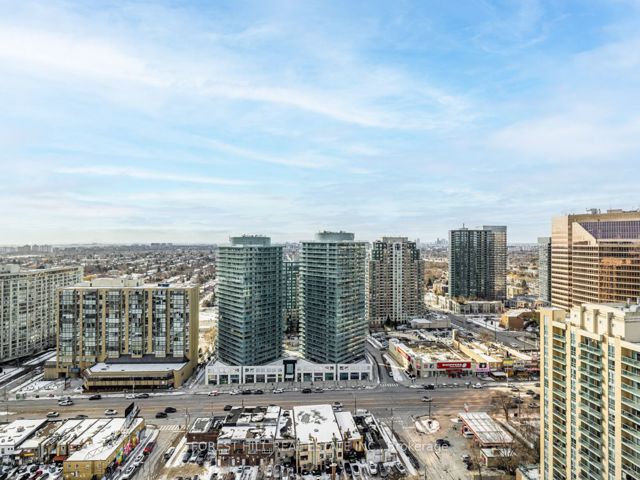 2510 - 18 Holmes Ave