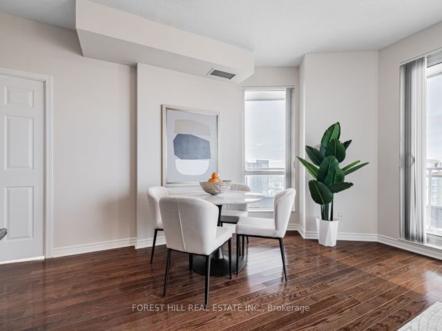 2510 - 18 Holmes Ave