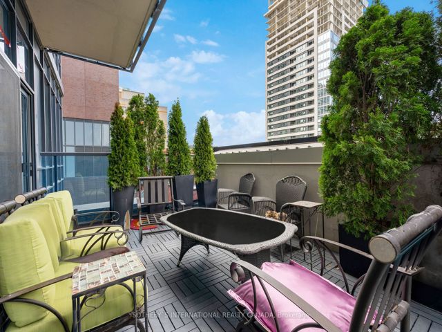 402 - 28 Linden St