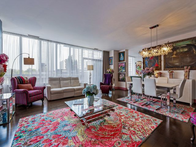 402 - 28 Linden St