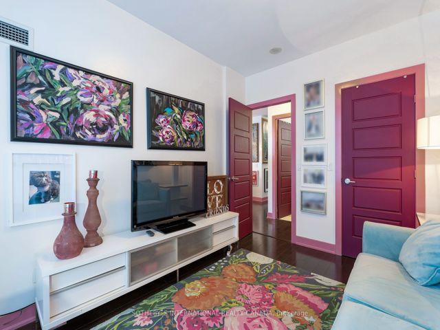 402 - 28 Linden St