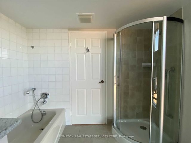 2202 - 55 Skymark Dr