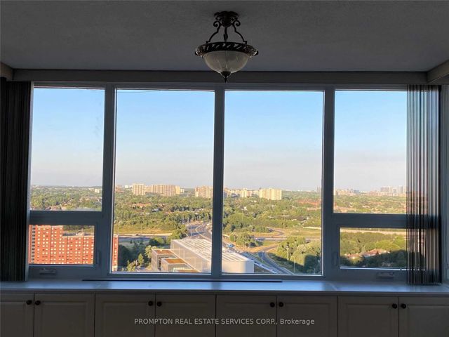 2202 - 55 Skymark Dr