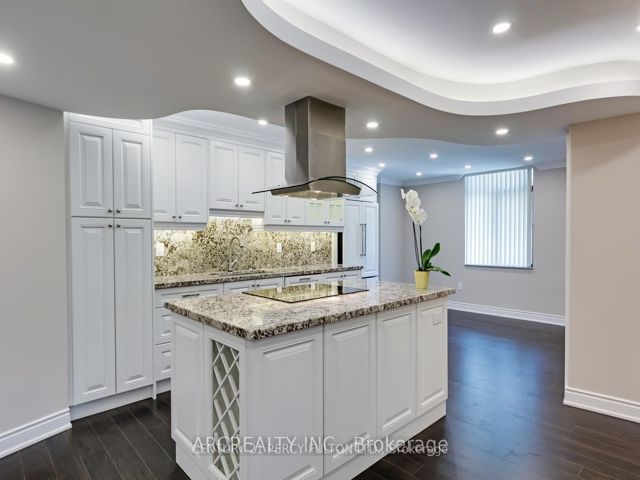107 - 90 Fisherville Rd