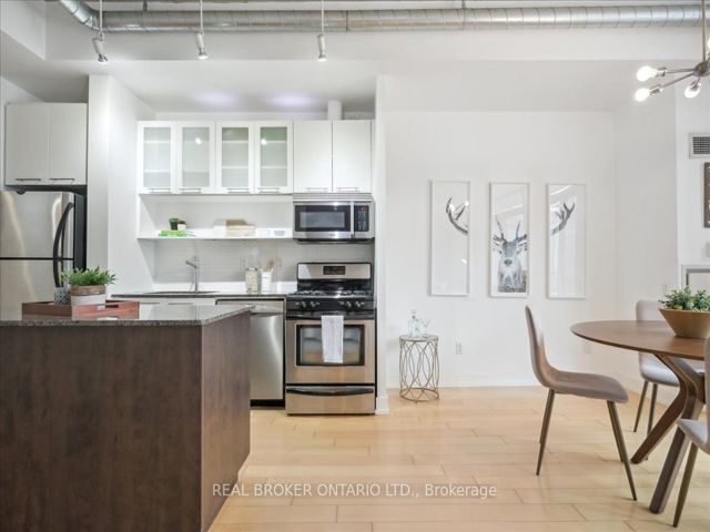 211 - 66 Portland St