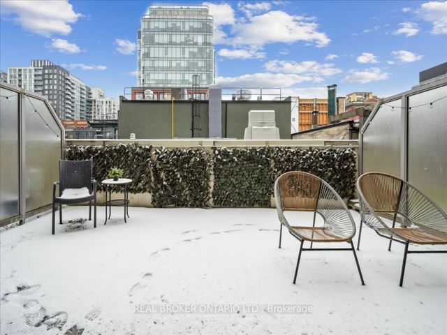 211 - 66 Portland St