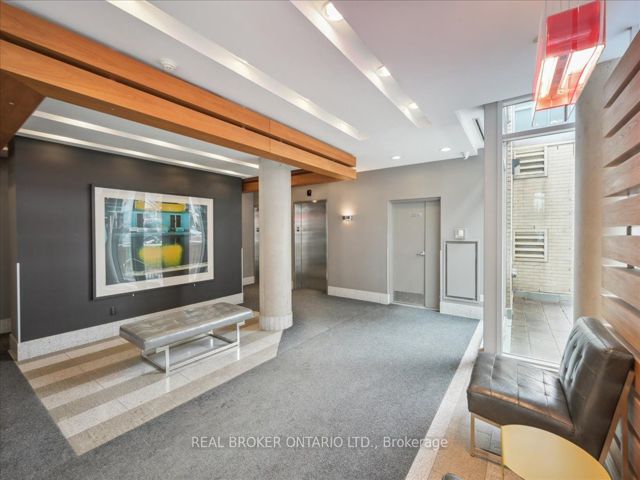 211 - 66 Portland St