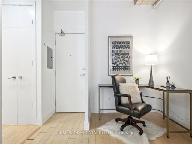 211 - 66 Portland St