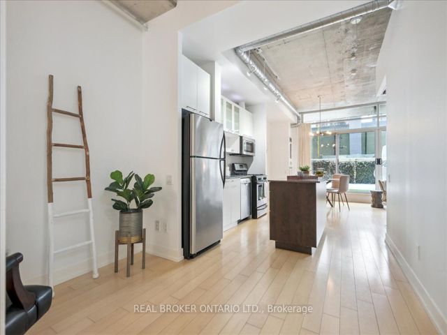 211 - 66 Portland St