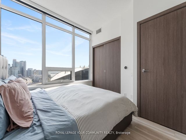 3615 - 17 Bathurst St