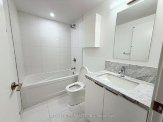 829 - 230 Simcoe St
