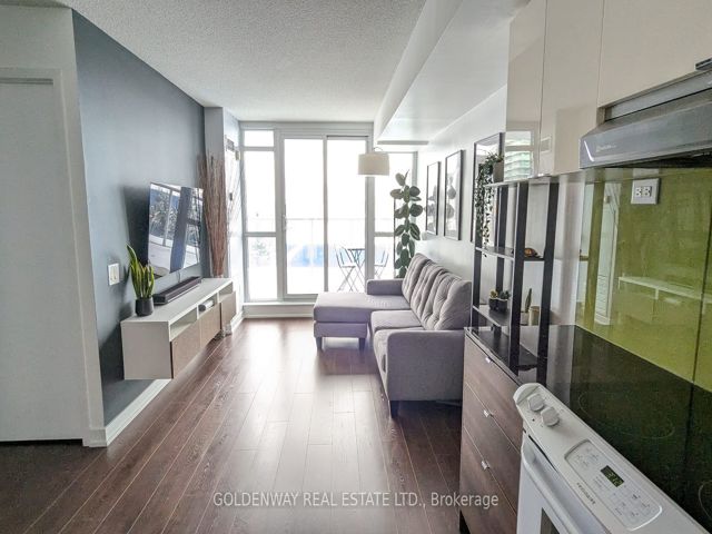 303 - 121 Mcmahon Dr