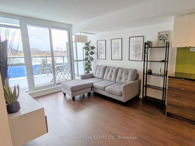 303 - 121 Mcmahon Dr