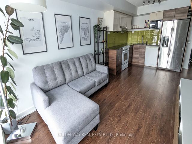 303 - 121 Mcmahon Dr