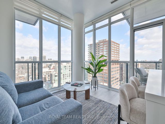 1403 - 32 Davenport Rd