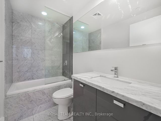 1403 - 32 Davenport Rd
