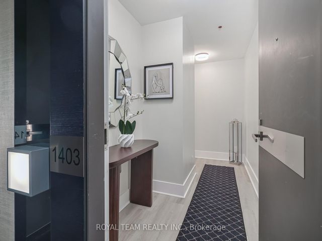 1403 - 32 Davenport Rd