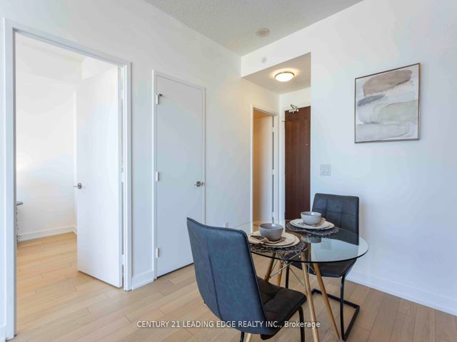 S810 - 120 Bayview Ave