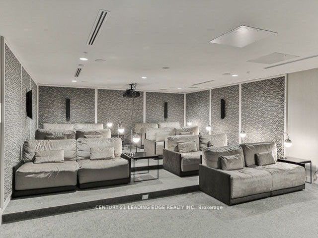 S810 - 120 Bayview Ave