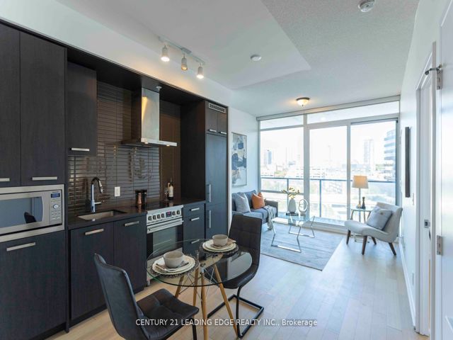 S810 - 120 Bayview Ave
