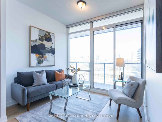S810 - 120 Bayview Ave